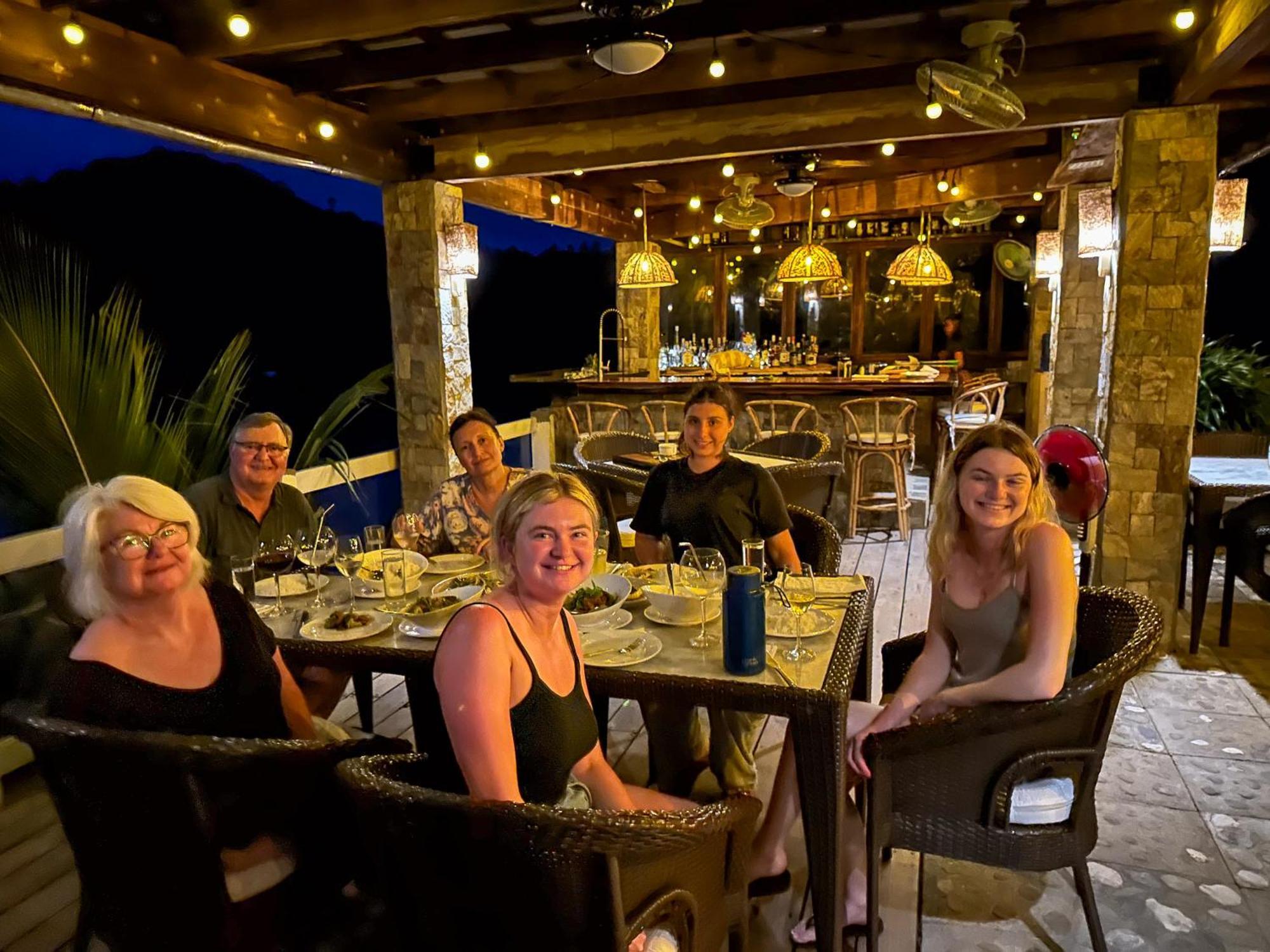 Edgewater Dive & Spa Resort Puerto Galera Exterior photo